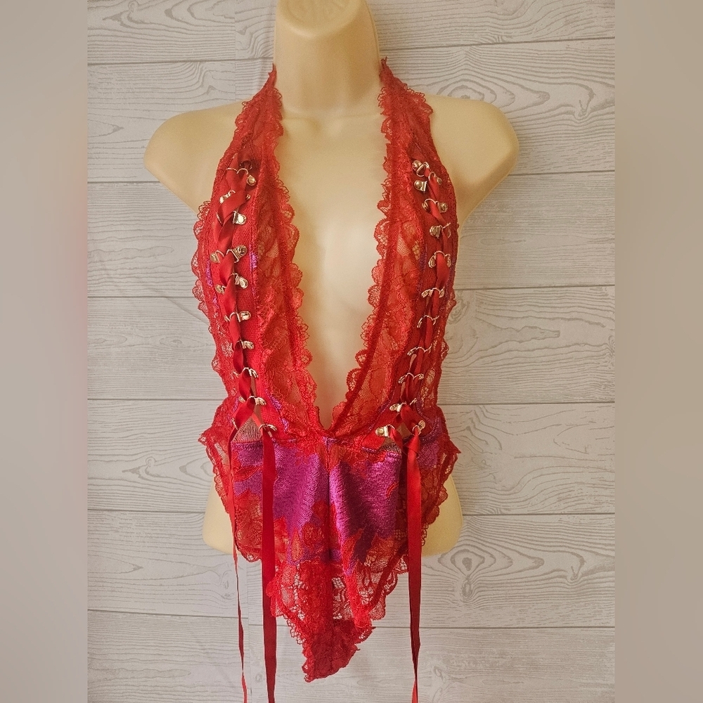 Savage X Fenty Women's Vibrant Red Lace Bodysuit Size Large Valentines ,Sexy - Picture 2 of 13